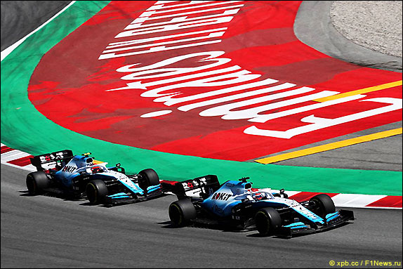 Джордж Расселл и Роберт Кубица Джордж Расселл и Роберт Кубица