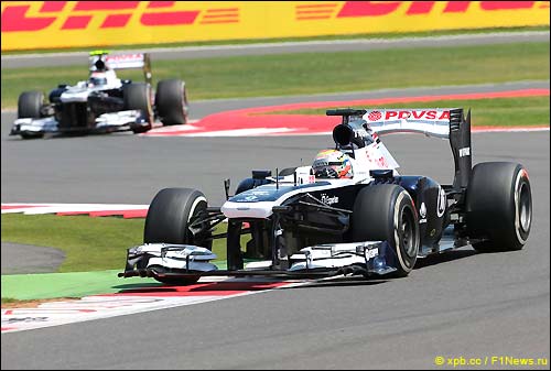 Пастор Мальдонадо и Валттери Боттас Пастор Мальдонадо и Валттери Боттас