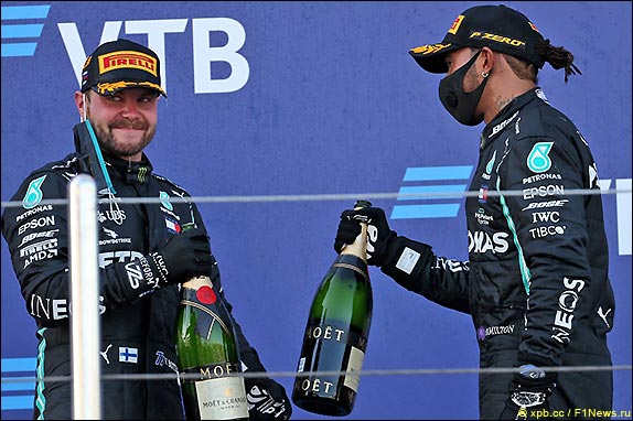 Подиум Гран При России 2020. Валттери Боттас и Льюис Хэмилтон Подиум Гран При России 2020. Валттери Боттас и Льюис Хэмилтон