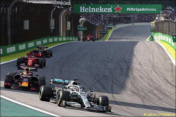 Льюис Хэмилтон Льюис Хэмилтон