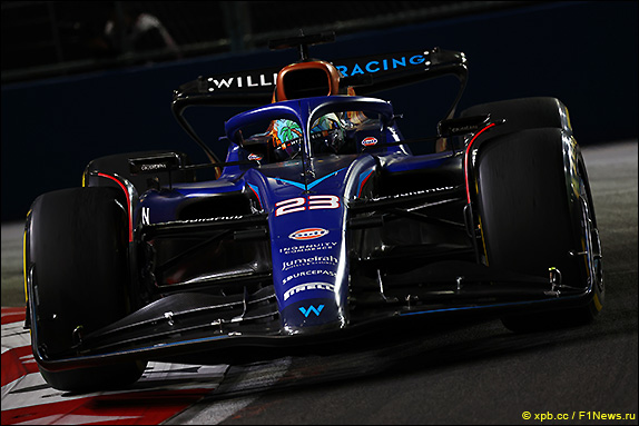 Алекс Элбон