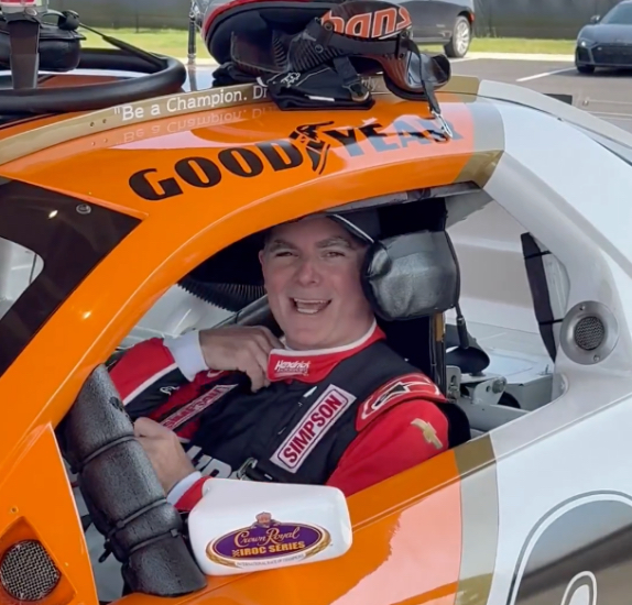 Джефф Гордон за рулём машины серии IROC