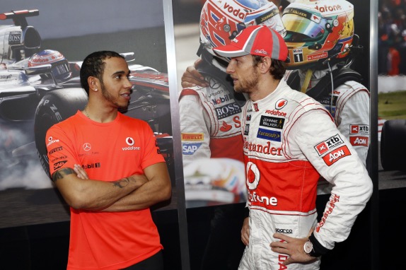 Льюис Хэмилтон и Дженсон Баттон, 2012 год, фото HochZwei Льюис Хэмилтон и Дженсон Баттон, 2012 год, фото HochZwei