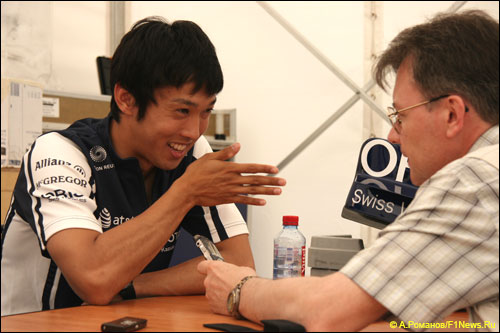 Казуки Накаджима дает интервью F1News.Ru Казуки Накаджима дает интервью F1News.Ru
