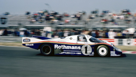 Легендарный спорткар Porsche 956 построенный для Group C в 1982 году