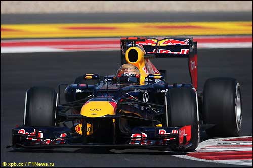 Себастьян Феттель за рулем RB8 на трассе в Остине Себастьян Феттель за рулем RB8 на трассе в Остине