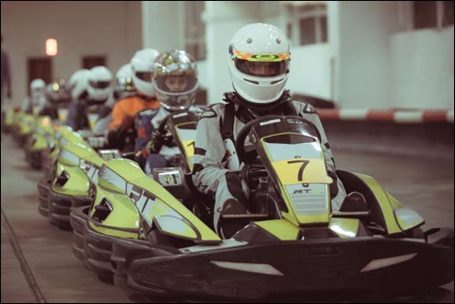 Участники на картах SODI на старте гонки в Arena GP Участники на картах SODI на старте гонки в Arena GP