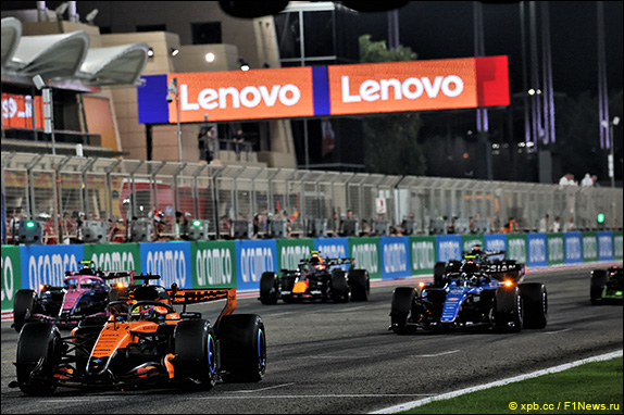 В конце сессии по просьбе FIA гонщики отработали процедуру старта