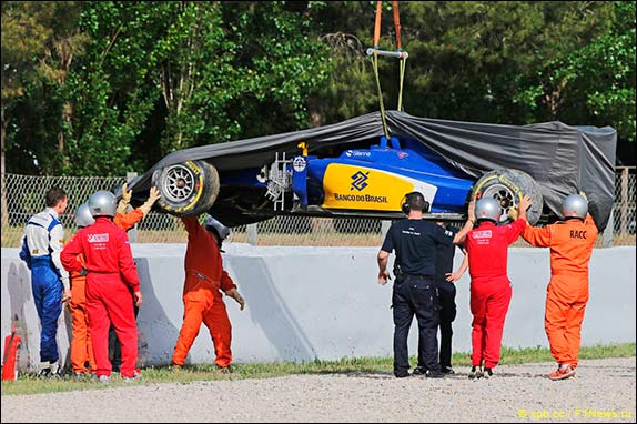 Эвакуация машины Рафаэле Марчьелло Эвакуация машины Рафаэле Марчьелло