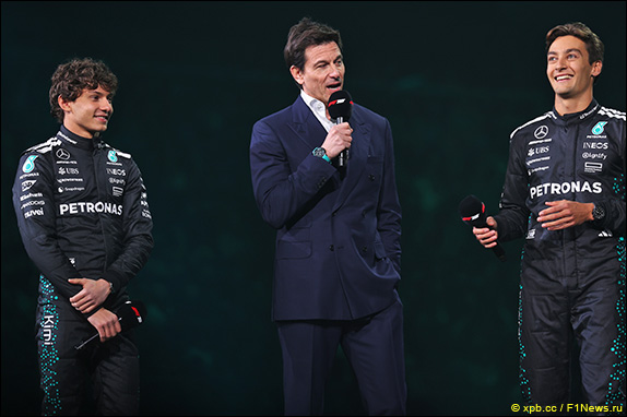 Кими Антонелли, Тото Вольфф и Джордж Расселл