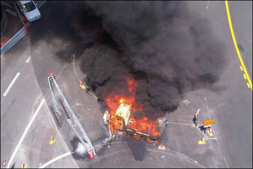 Пожар на площади Сен-Девот. Фото очевидца Пожар на площади Сен-Девот. Фото очевидца