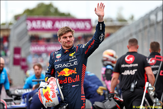 Макс Ферстаппен выиграл квалификацию в Мельбурне, завоевав 22-й поул в карьере и второй в сезоне