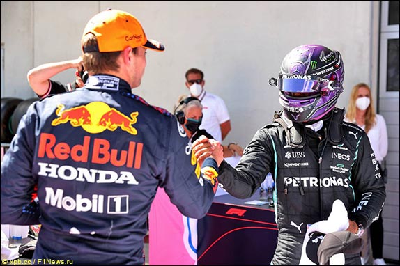 Макс Ферстаппен и Льюис Хэмилтон Макс Ферстаппен и Льюис Хэмилтон