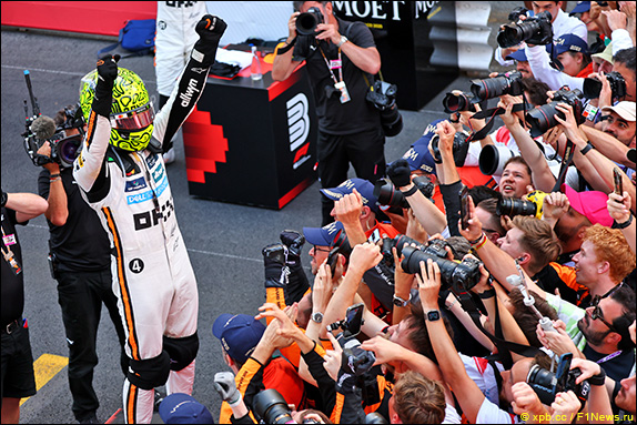 Ландо Норрис выиграл Гран При Монако