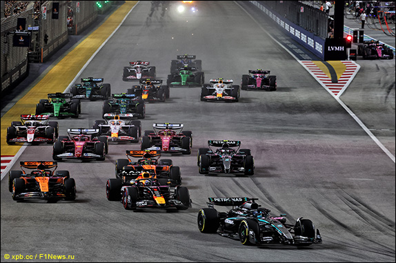 Старт Гран При Сингапура