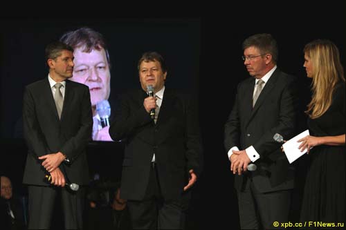 Ник Фрай, Норберт Хауг и Росс Браун Ник Фрай, Норберт Хауг и Росс Браун