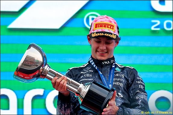 Подиум Гран При Японии 2026. Кими Антонелли.