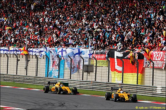 Кевин Магнуссен и Джолион Палмер