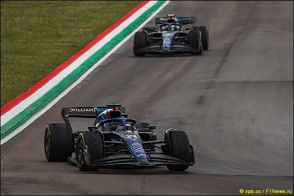 Алекс Элбон и Николас Латифи