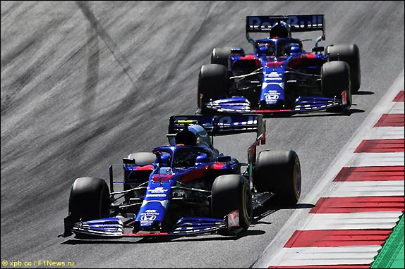 Александер Элбон и Даниил Квят