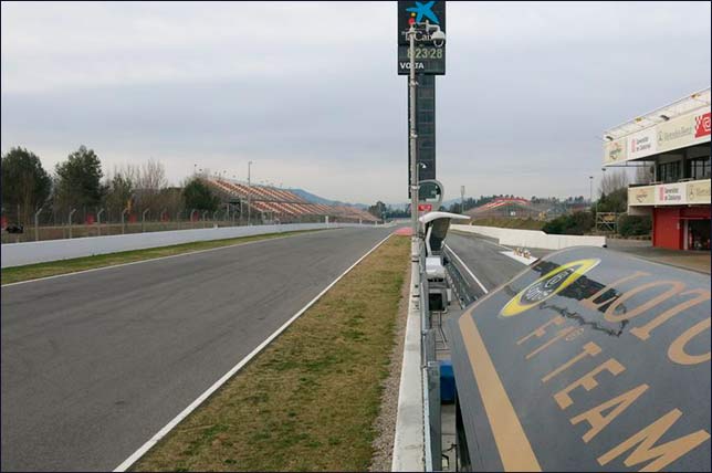 Воскресное утро на автодроме