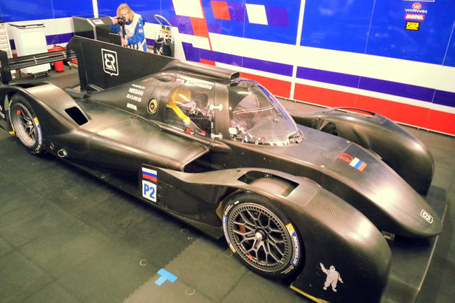 BR Engineering BR01 в боксах SMP Racing на трассе Поль-Рикар