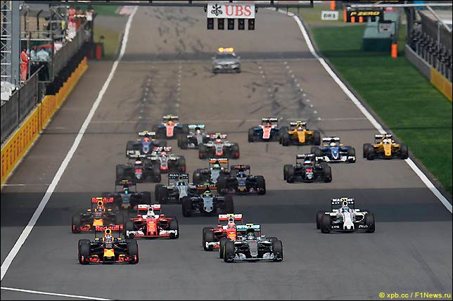 Старт Гран При Китая 2016