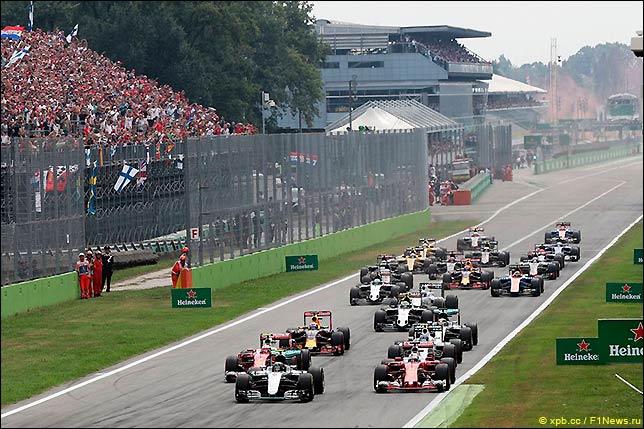 Старт Гран При Италии 2016