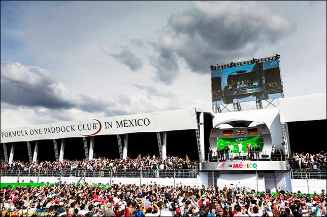 Интервью на подиуме