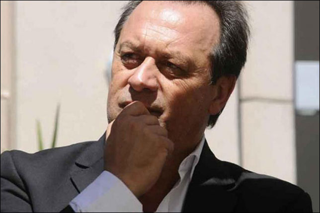 Густаво Сантос