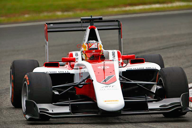 Шарль Леклер на трассе в Малайзии