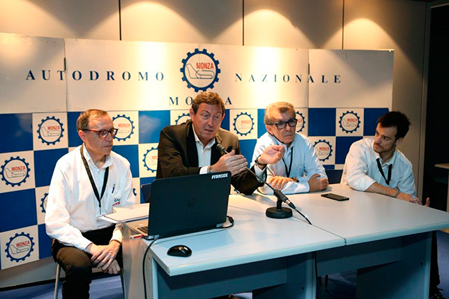 Жерар Невё и Хайме Альгерсуари-старший на пресс-конференции в Монце