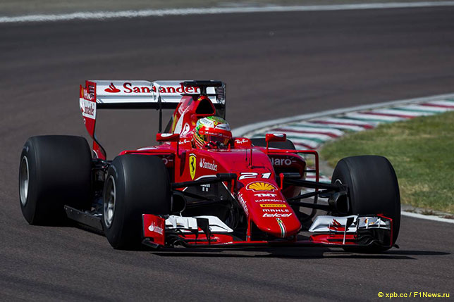 Эстебан Гутьеррес на тестах Pirelli за рулём Ferrari, адаптированной под технический регламент 2017 года