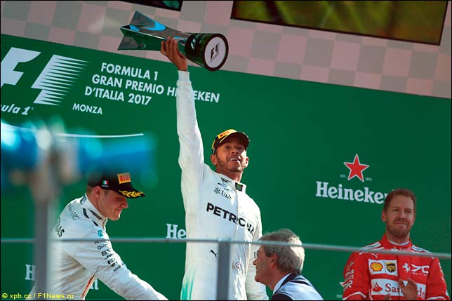 Интервью на подиуме