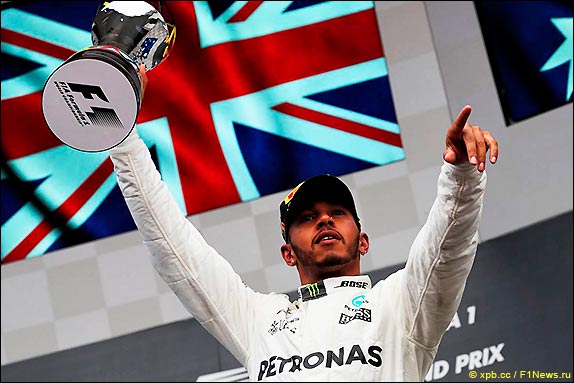 Подиум Гран При Бельгии 2017. Льюис Хэмилтон