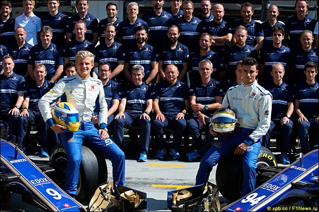 Sauber – групповая фотография в середине сезона
