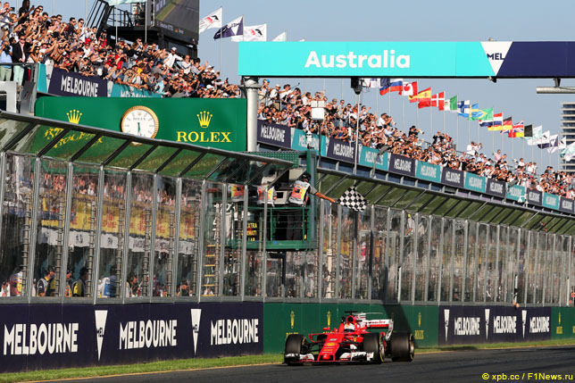 Себастьян Феттель на финише Гран При Австралии, 2017 год