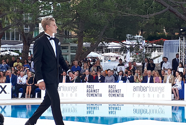 Маркус Эриксон на подиуме Amber Lounge