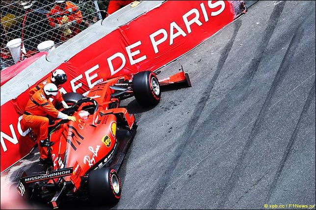 Машина Себастьяна Феттеля после аварии