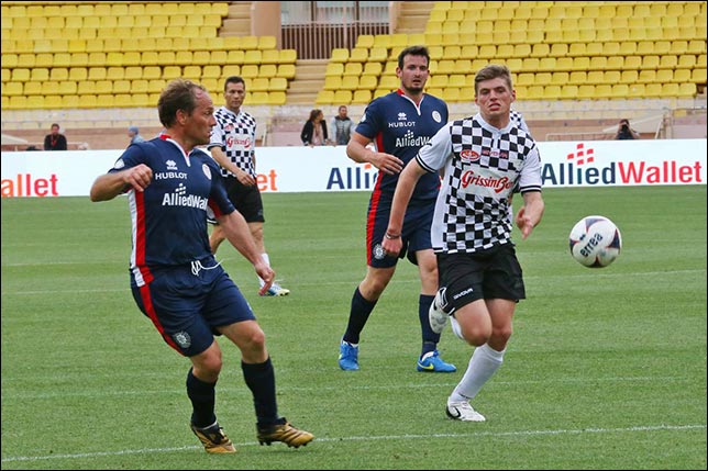 Макс Ферстаппен на футбольном матче в Монако