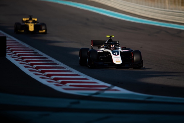 Маркус Армстронг на тестах в Абу-Даби