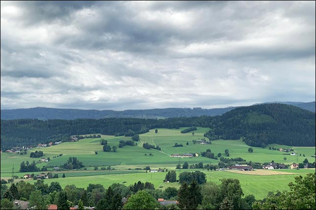 Шпильберг утром в субботу. Фото: Светлана Стрельникова