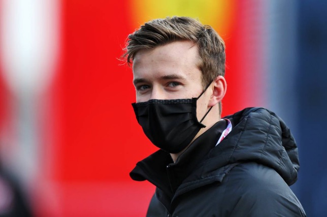 Каллум Айлотт