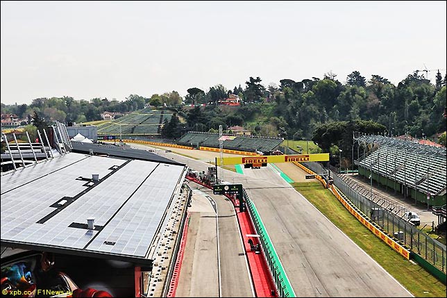 Стартовое поле Гран При Эмилии-Романьи...