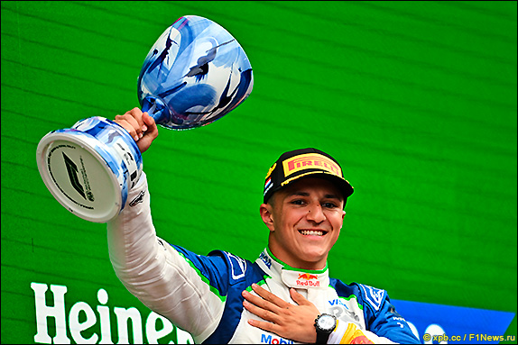 Подиум Гран При Нидерландов 2025. Айзек Хаджар.