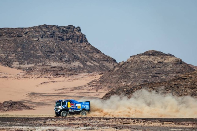 КАМАЗ Дмитрия Сотникова на дистанции Дакара, фото пресс-службы ралли-рейда