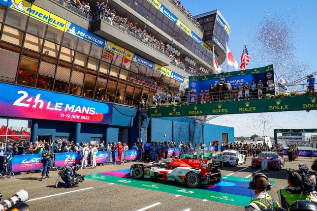 Церемония награждения победителей 24 часов Ле-Мана, фото пресс-службы гонки