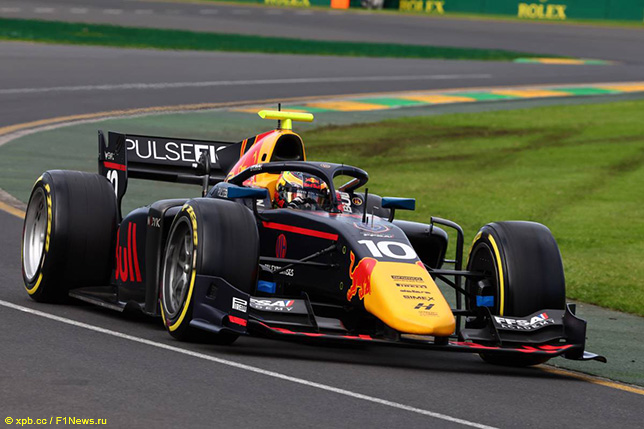 Азей Хаджар на трассе в Мельбурне