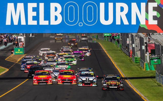 Старт одной из прошлогодних гонок Supercars в Мельбурне, фото пресс-службы Supercars