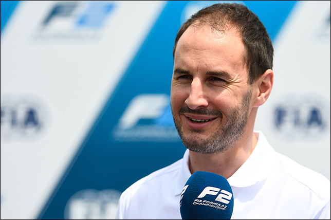 Оливер Оукс